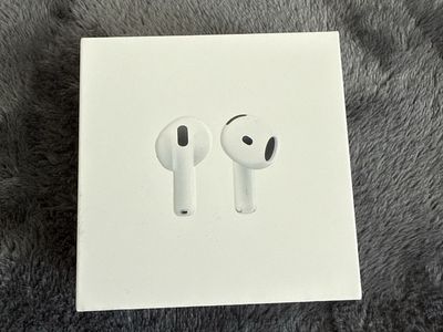 Apple AirPods 4