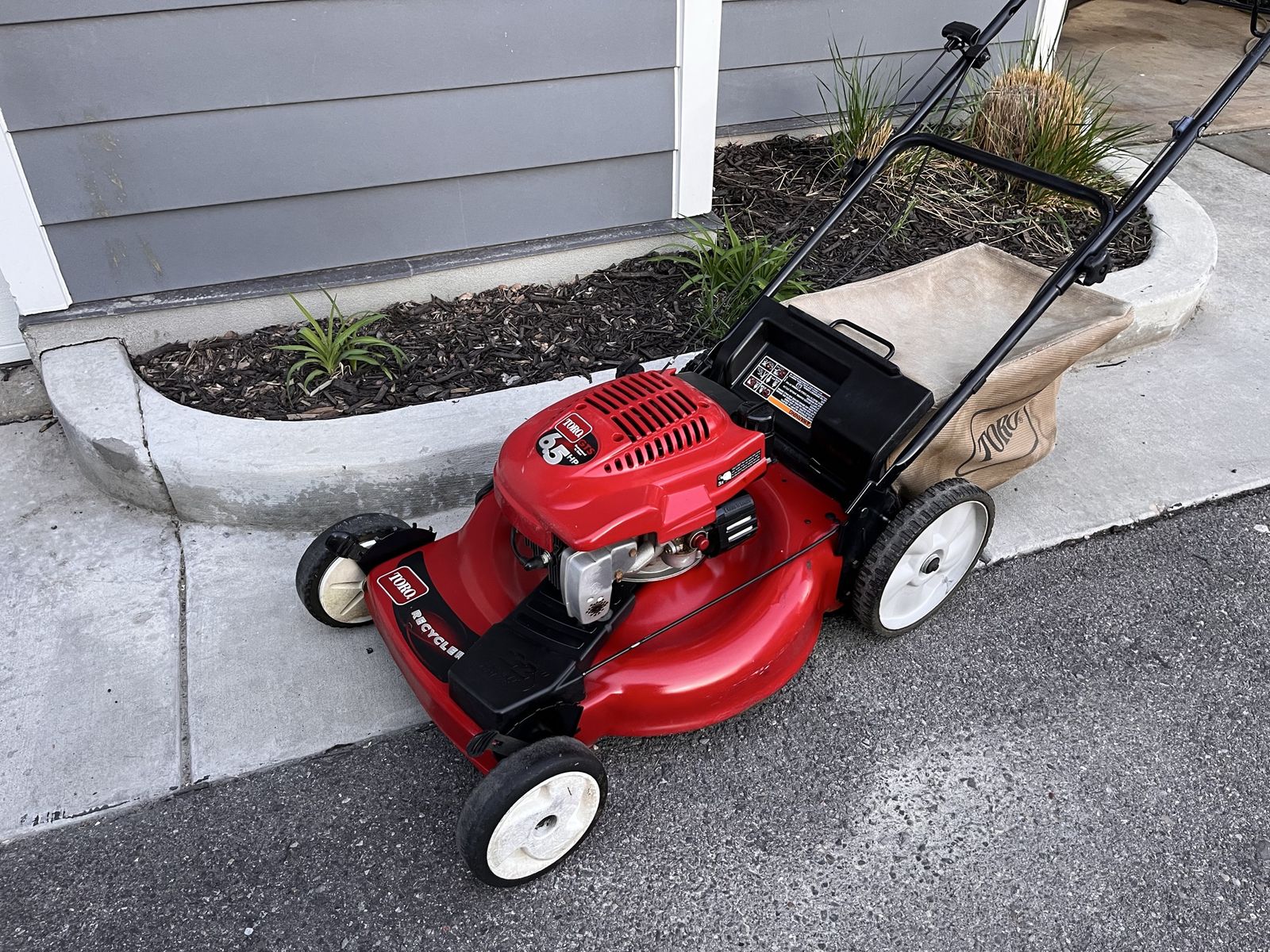 TORO RECYCLER SELF PROPELLED LAWN MOWER