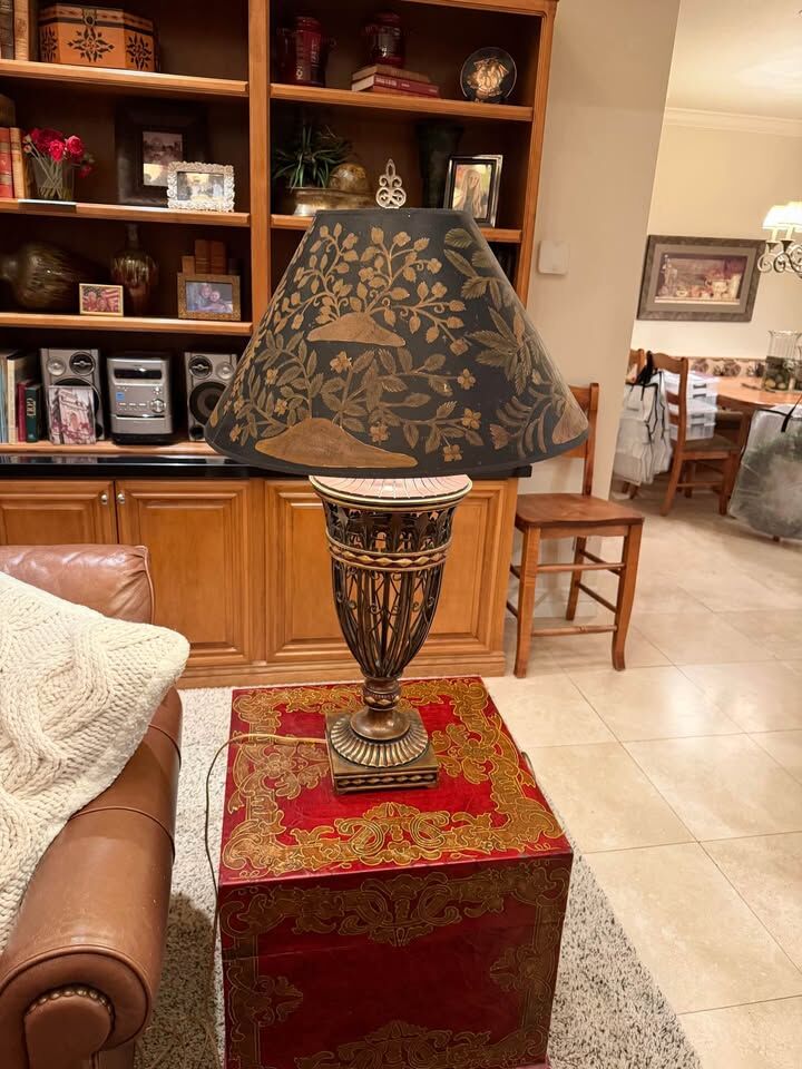 Elegant Decorative Table Lamp