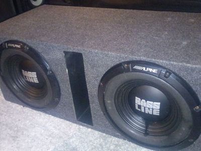 2) ALPINE BASSLINE 12 IN SUBWOOFERS IN PORTED ENCL