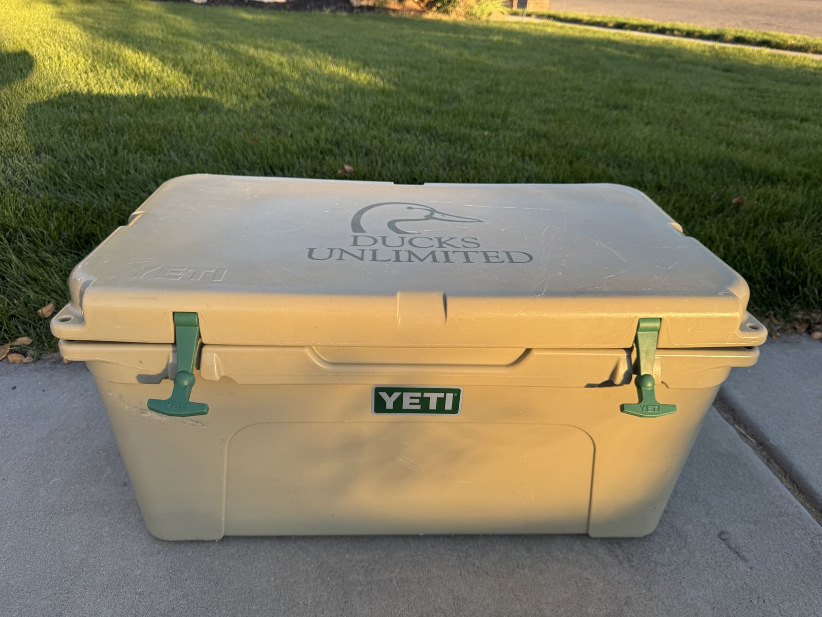 Yeti Tundra 65 Hard Cooler(Tan - Ducks Unlimited Special Edition)