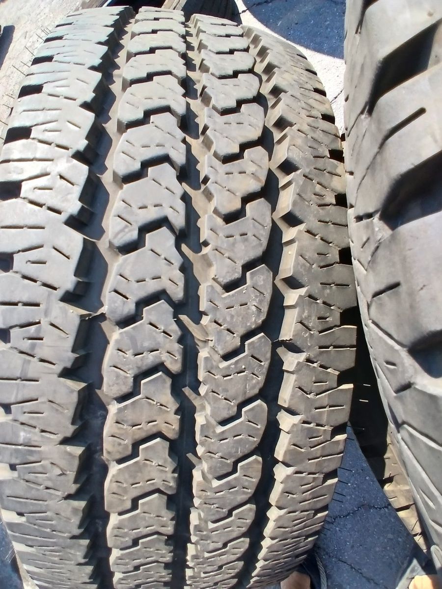 285/80/r18 Firestone tire set