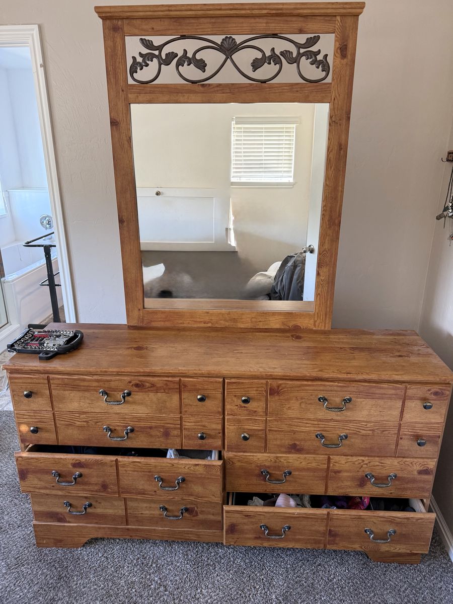 Dresser