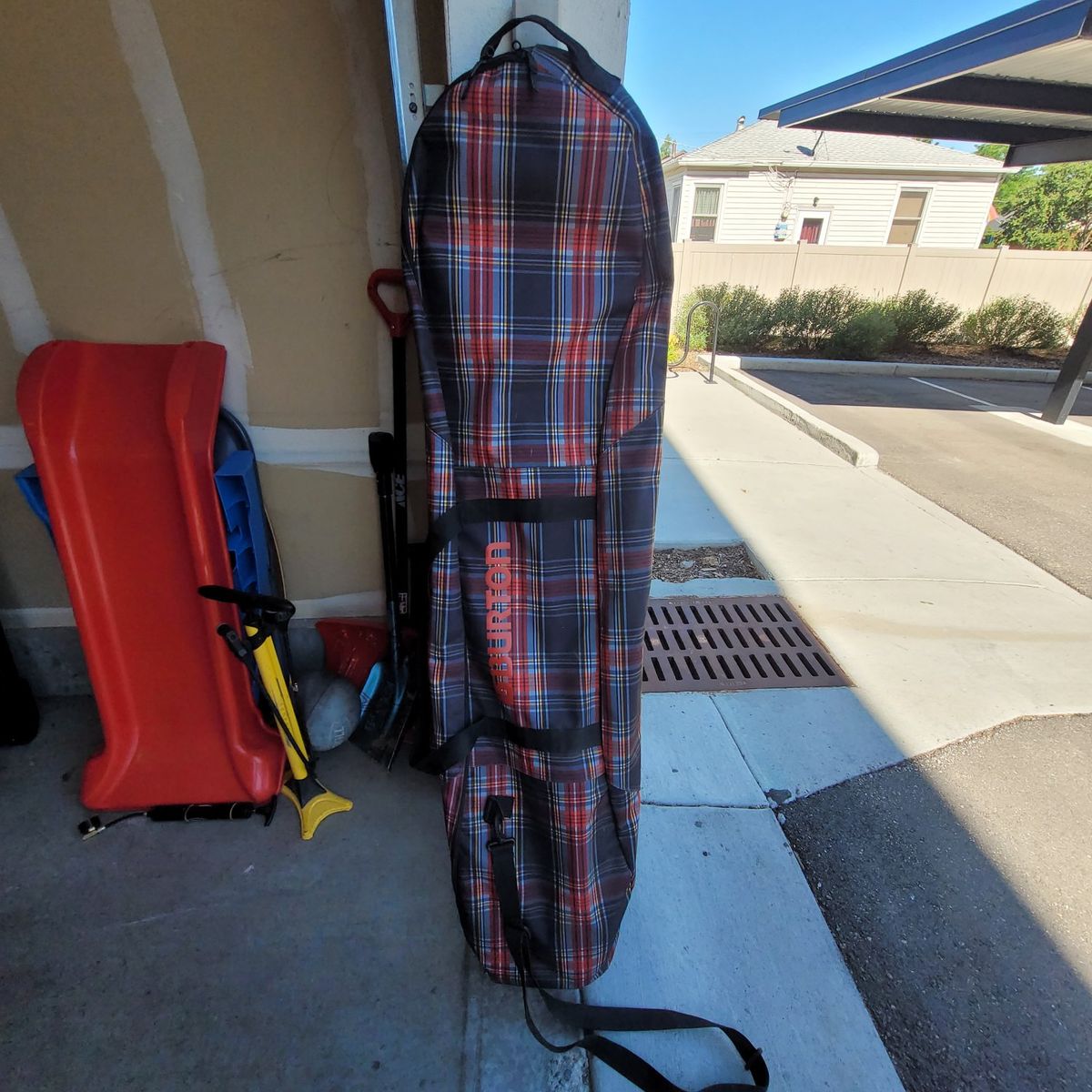 Burton snowboard bag, Capita Horrorscope, Salomon bindings