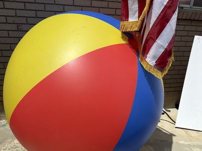 MASSIVE! 5 foot tall beach ball FOR POOL OR BEACH ONLY 20.00