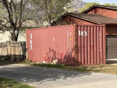 20 foot shipping container / conex with shelves
