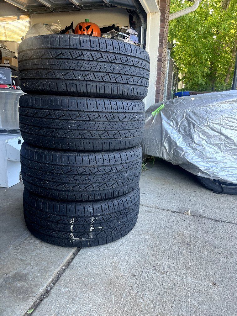 Continental Cross contact Tires 255/50R19