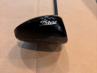Titleist GT2 11° Driver w/ Mitsubishi Chemical Tensei 1K Blue 55 Stiff Flex - Right Hand Men's