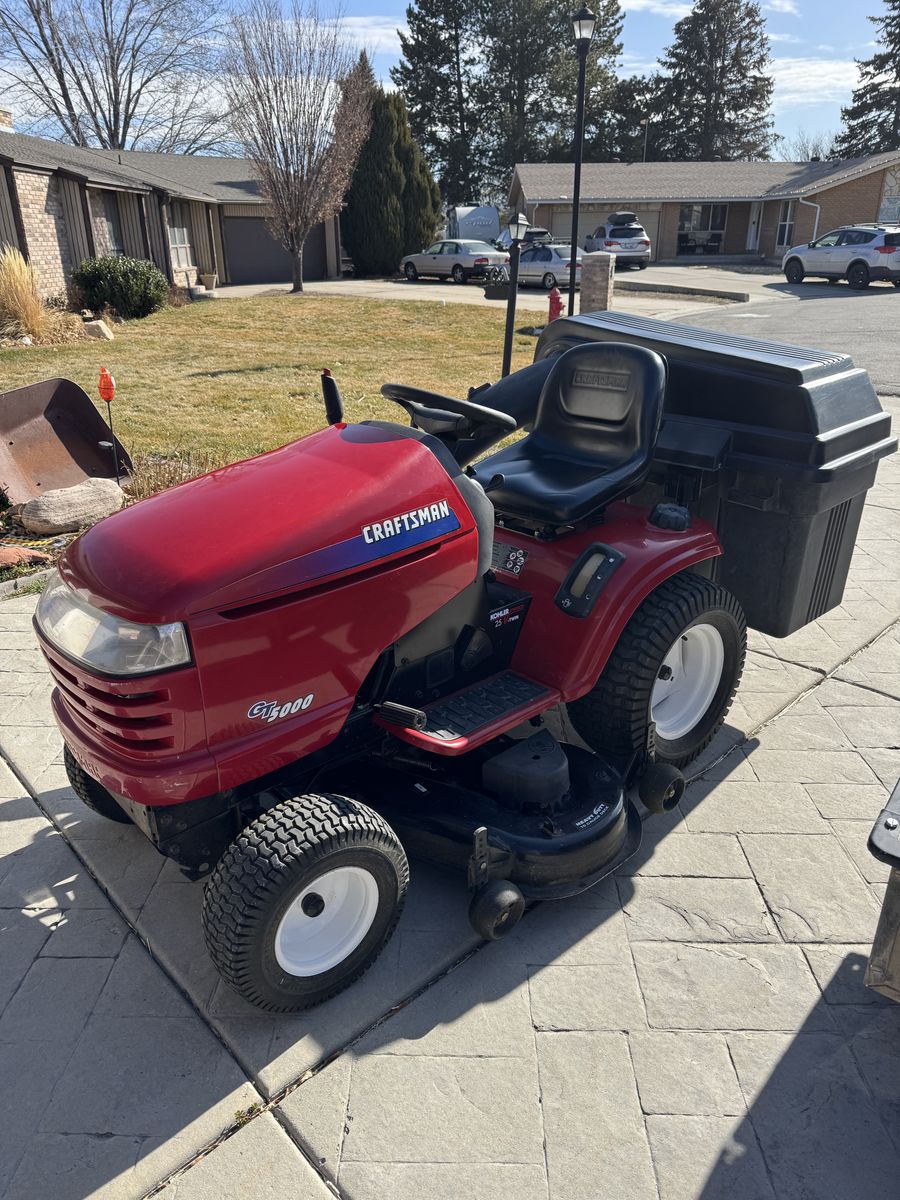 Craftman GT 5000 With A 48" Deck And Bagger