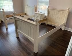 2 twin beds or bunkbeds