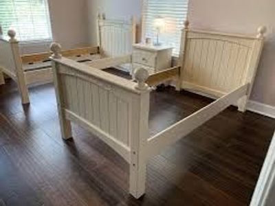2 twin beds or bunkbeds