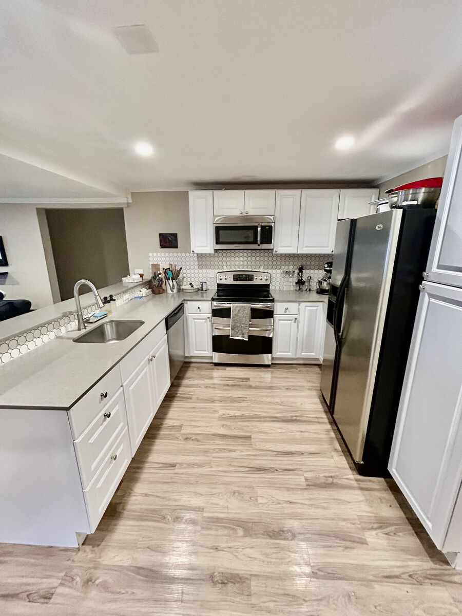 Large basement apartment in gated Sandy neighborhood