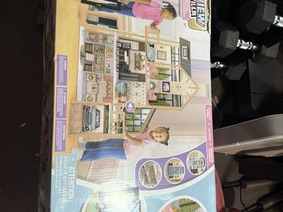 Kids lake view dollhouse