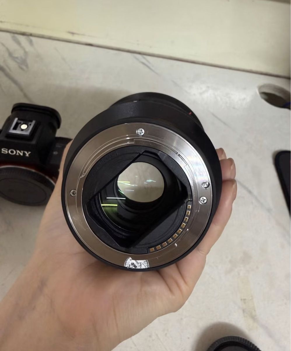 Main image 3