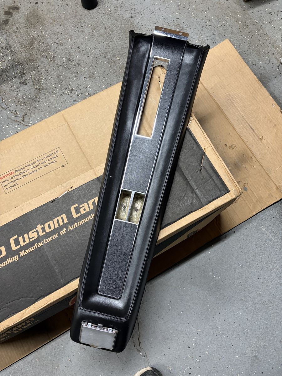 1968 Ford Mustang Center Console Pad & Chrome insert Deluxe
