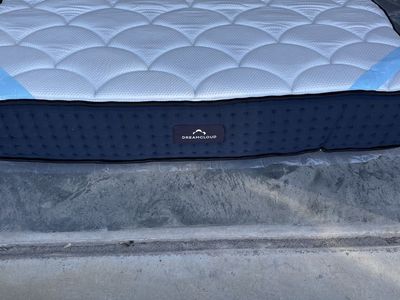 DreamCloud Premier Hybrid Mattress