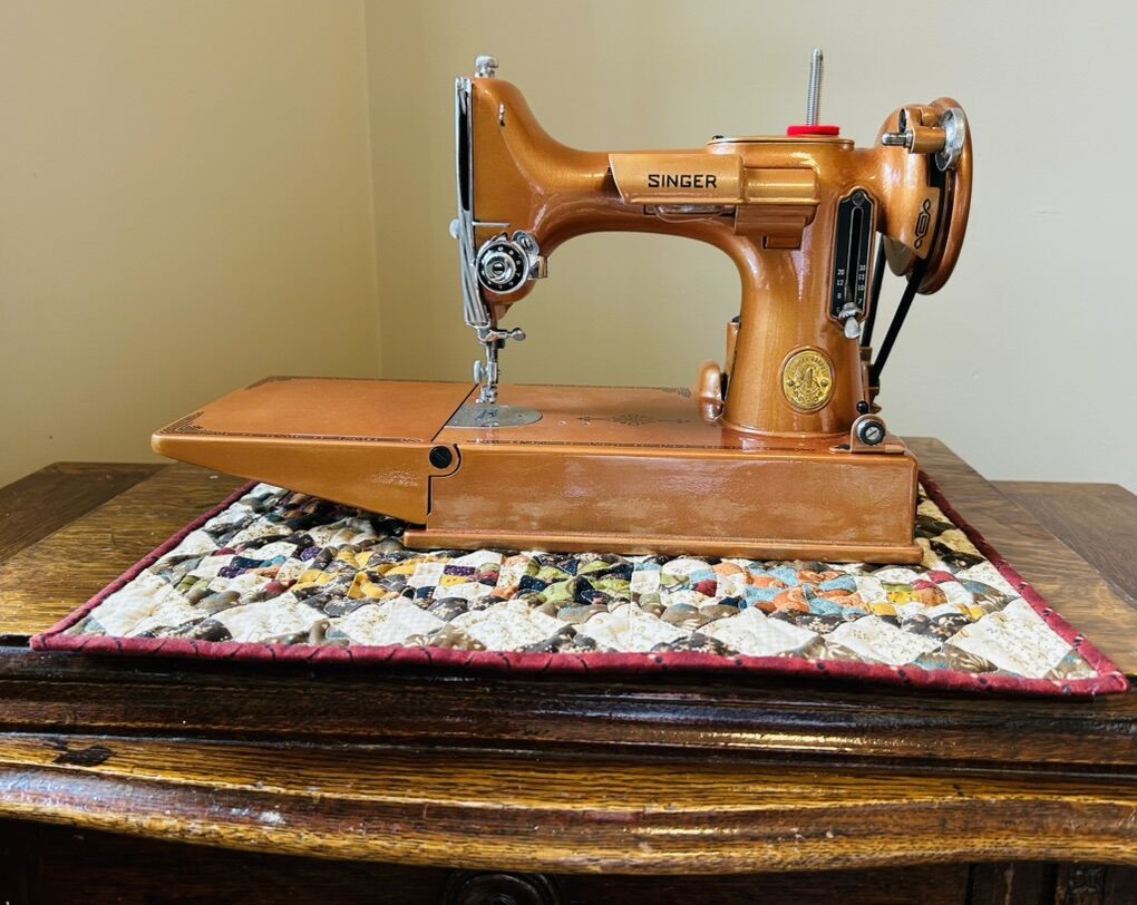 1948 Singer Featherweight 221