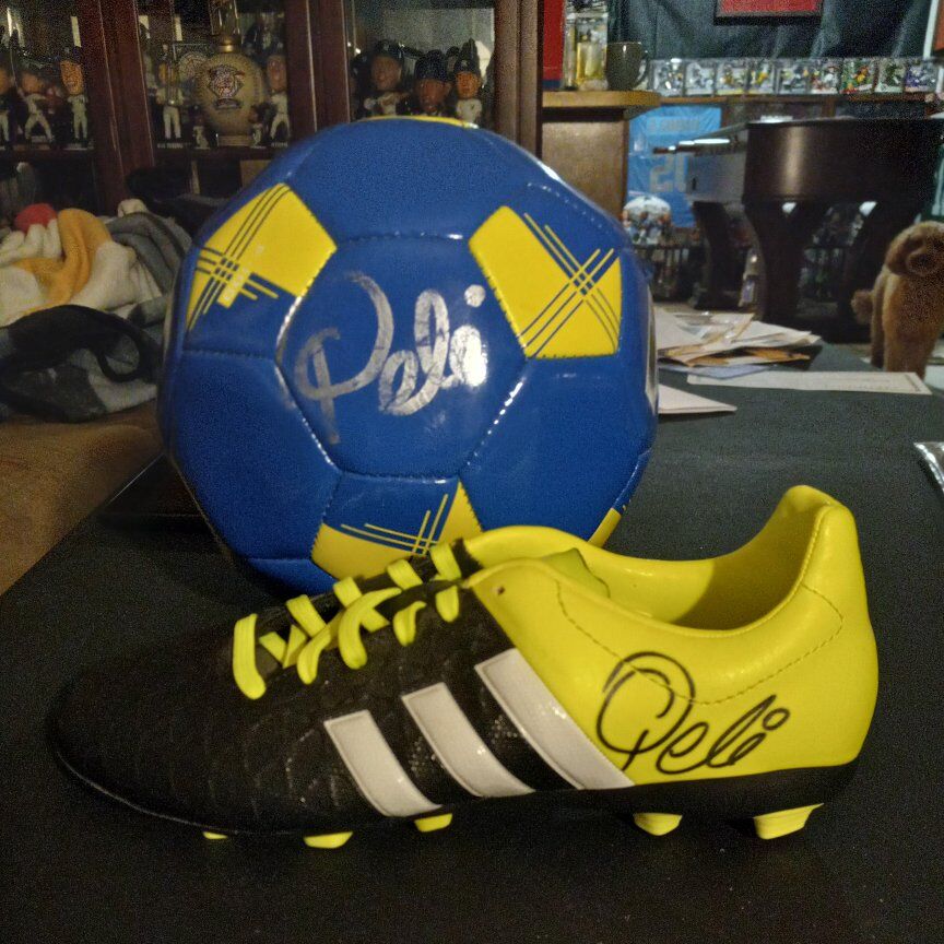 pele autograph cleats and ball