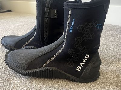 Scuba boots BARE size 9
