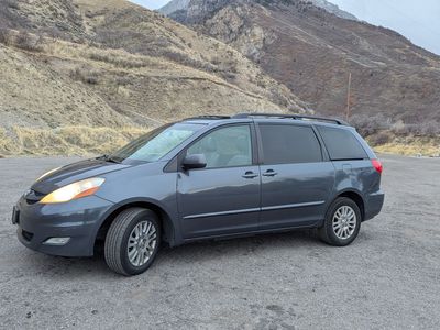 2010 TOYOTA SIENNA XLE 7 Passenger