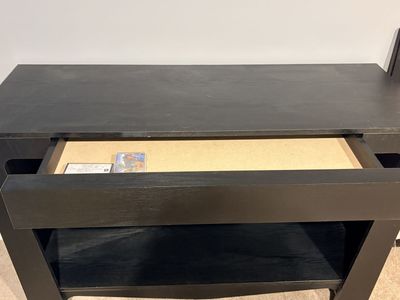 Accent table/ decor table