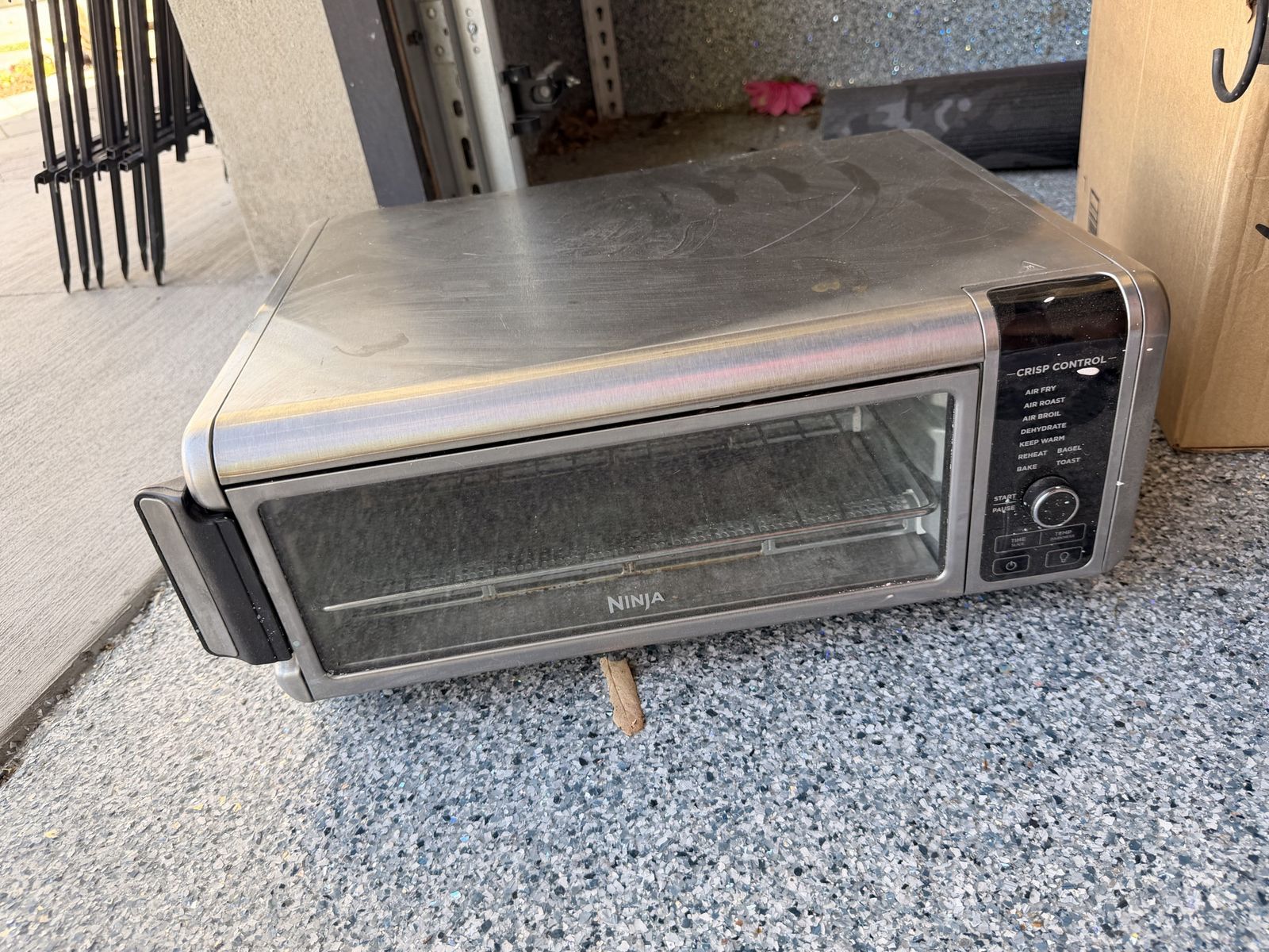 Ninja Foodi 8-in-1 Digital Air Fry Oven, Toaster, Convection Oven SP101 - Used