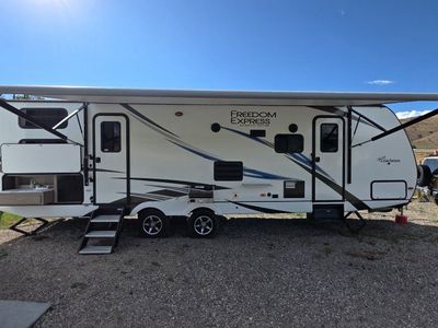 Coachman Freedom Express Ultralight