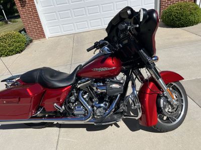 2013 Harley-Davidson Street Glide FLHX Touring Motorcycle