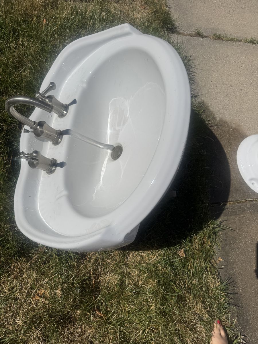 Pedestal Bathroom Sink