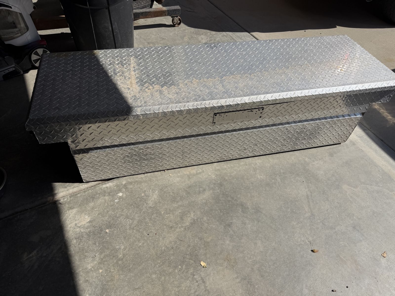 Aluminum Diamond Plate Crossover Truck Bed Tool Box