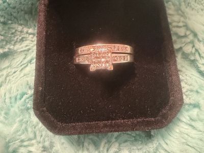 Gorgeous princess cut ring set