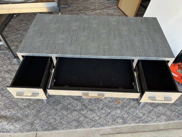 Main image 3