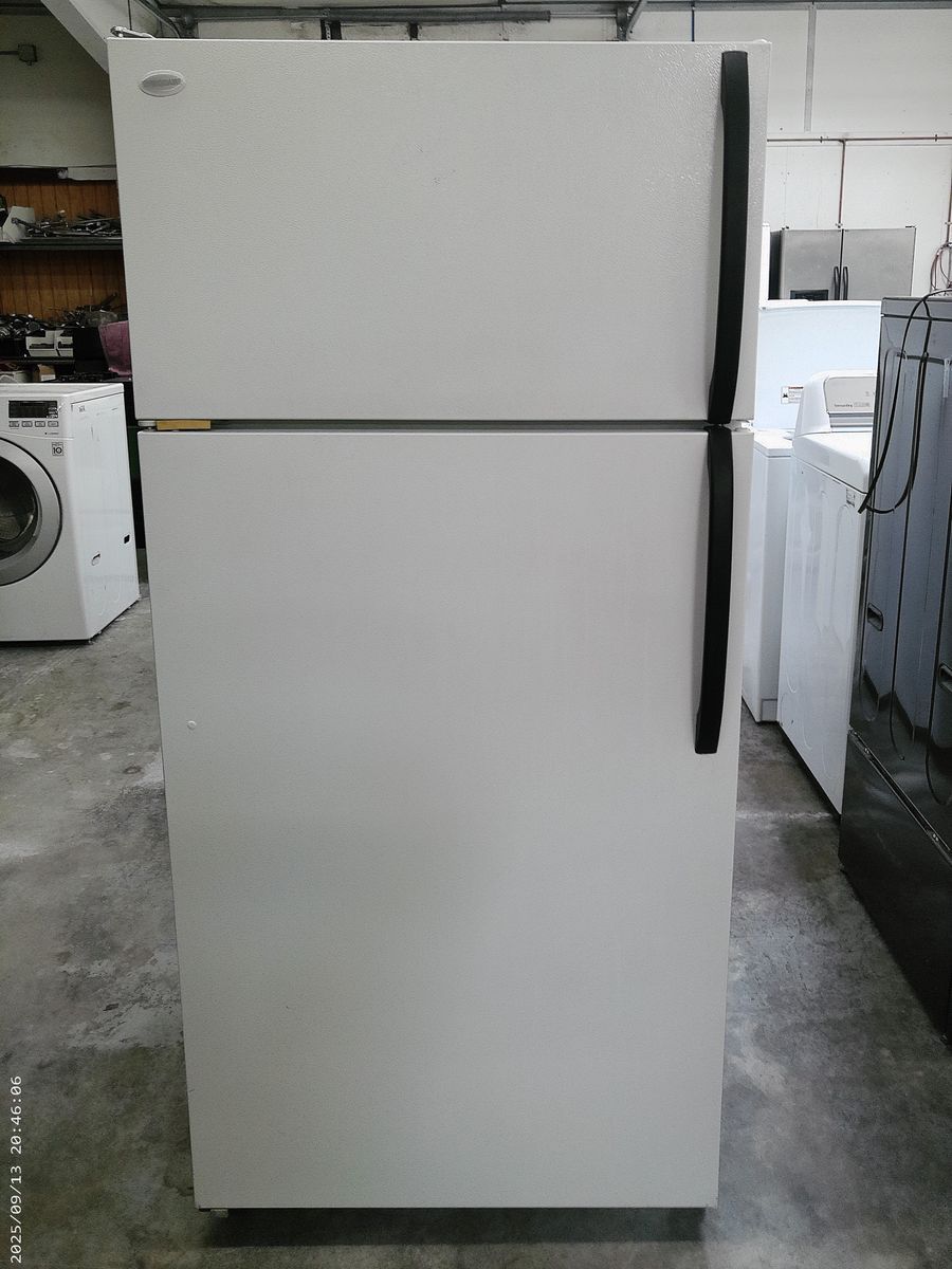 Frigidaire 18 cf Top Freezer Refrigertor~90 Day Guarantee