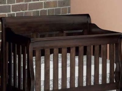 3 In 1 Converible sled Crib