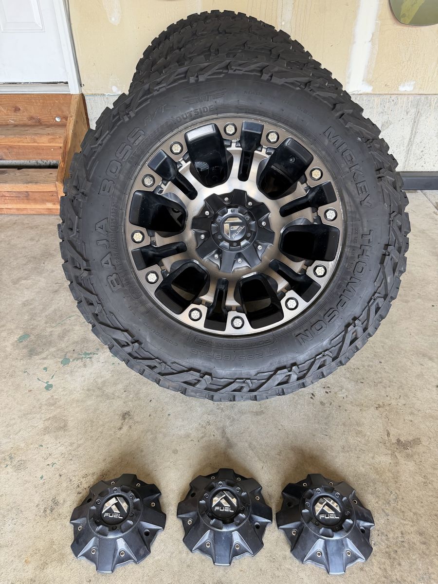 18" Fuel Vapor wheels and Baja Boss tires 6x135