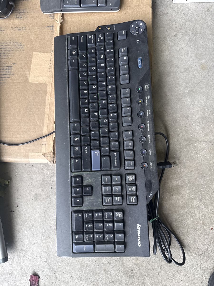 Lenovo USB Wired Keyboard - Black, Full-Size with Multimedia Keys