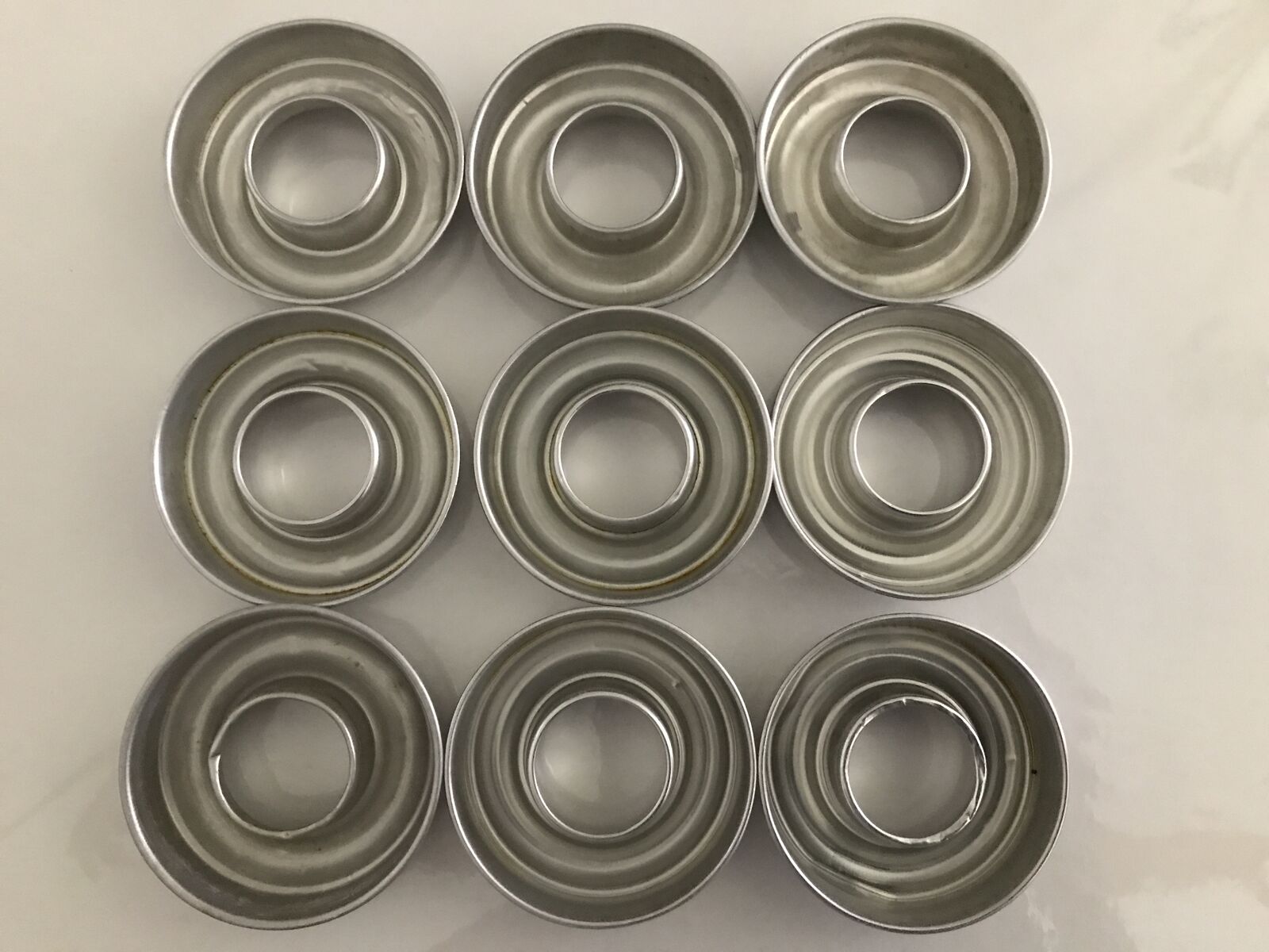 18 Vintage Aluminum Ring Molds Mini Cake Donut Jello Pastry Baking Tins Rounds 3 1/2” Round