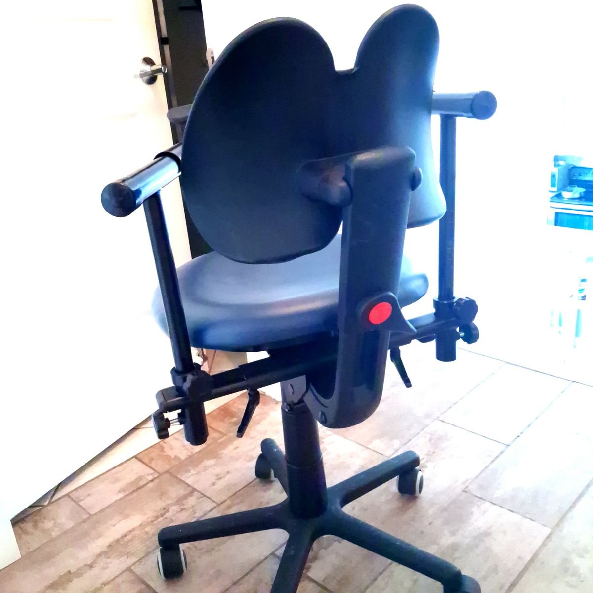 Main image 4