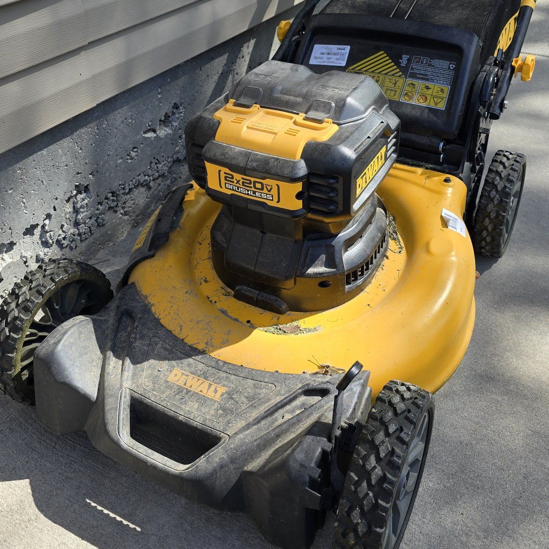 Dewalt Cordless 20V Electric Lawnmower