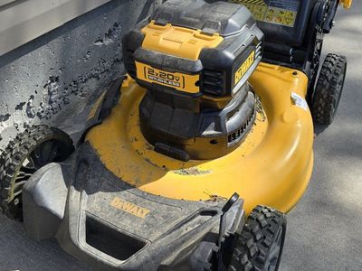 Dewalt Cordless 20V Electric Lawnmower