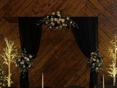 Elegant Wooden Arch for RENT