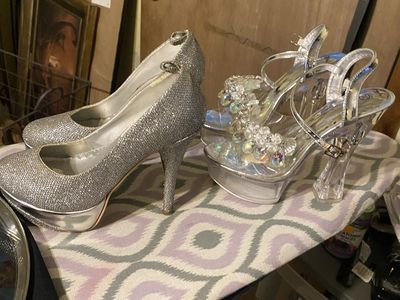 Heel shoes platform. Size. 6. Like. New in Ogden