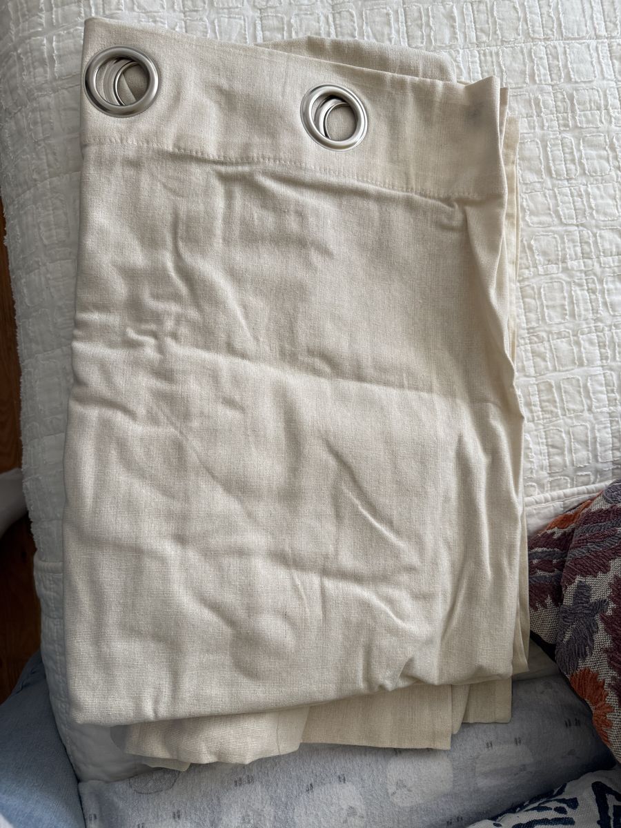 Window drapes