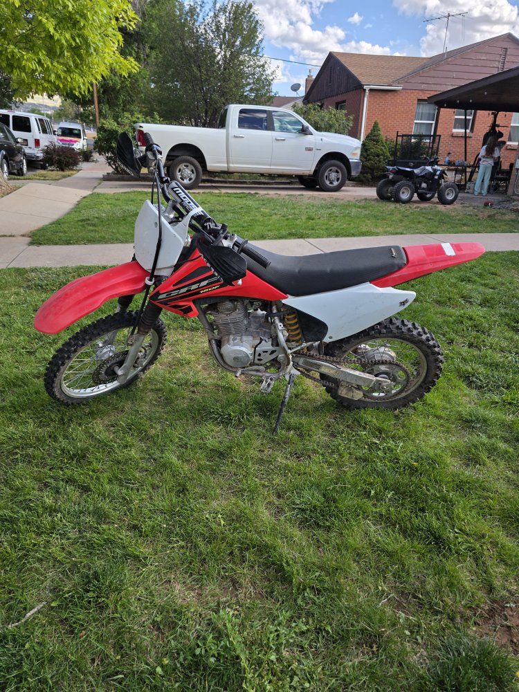 Honda CRF150F Dirtbike