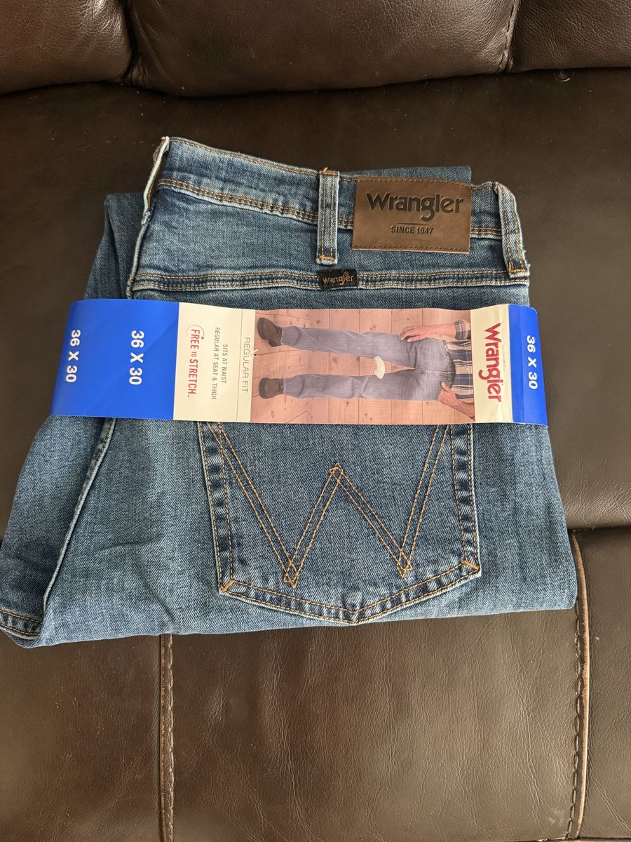 Wrangler Men's Regular Fit Free to Stretch Jeans - 36x30