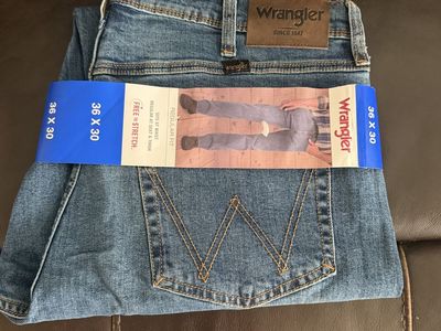 Wrangler Men's Regular Fit Free to Stretch Jeans - 36x30