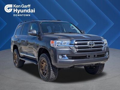 2016 Toyota Land Cruiser Base
