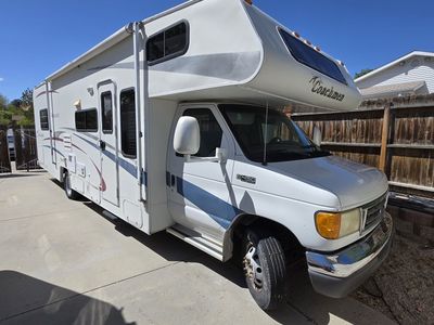 Low Mileage 2006 Coachmen Freelander
