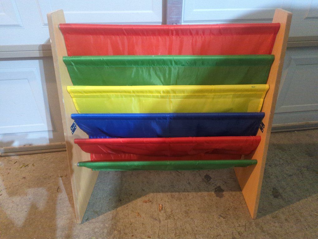 Baby/Toddler bookshelf