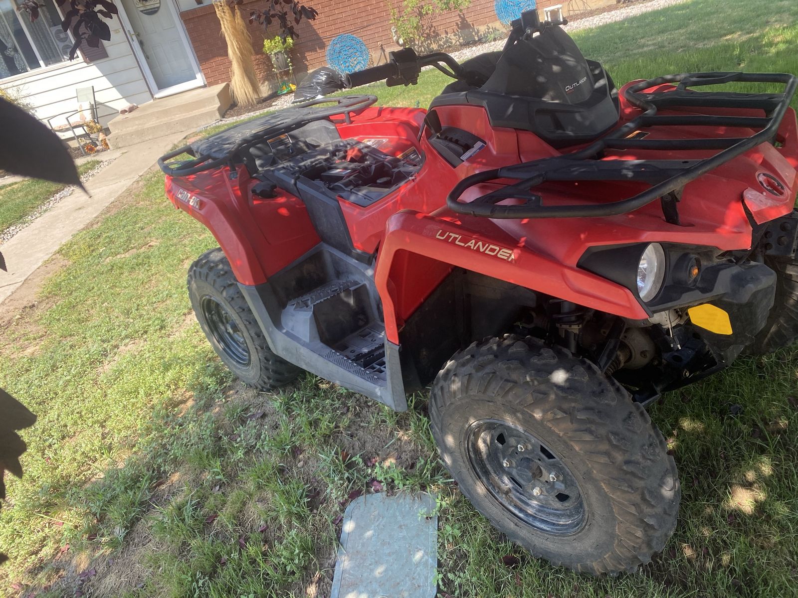 Can-Am Outlander 450 4x4 ATV - Red - Damaged / Project / Parts